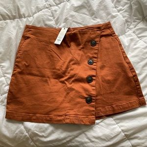 Skirt from Francesca‘s. Brand new, with tags. Size medium. Brand is Harper